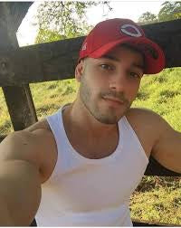 <em>Carlos Q</em>